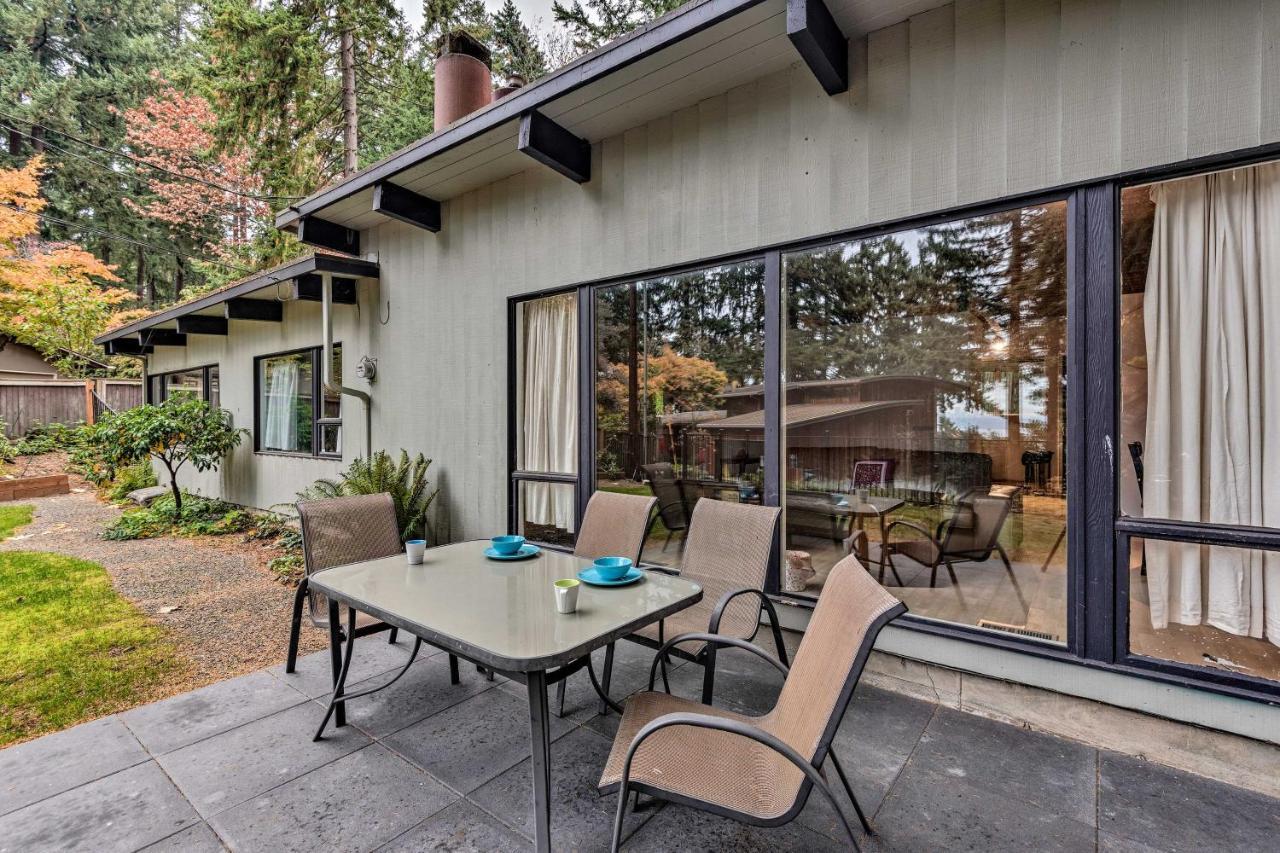 Updated 1970S Island Bungalow, 8 Miles To Seattle! Villa Mercer Island Exterior foto